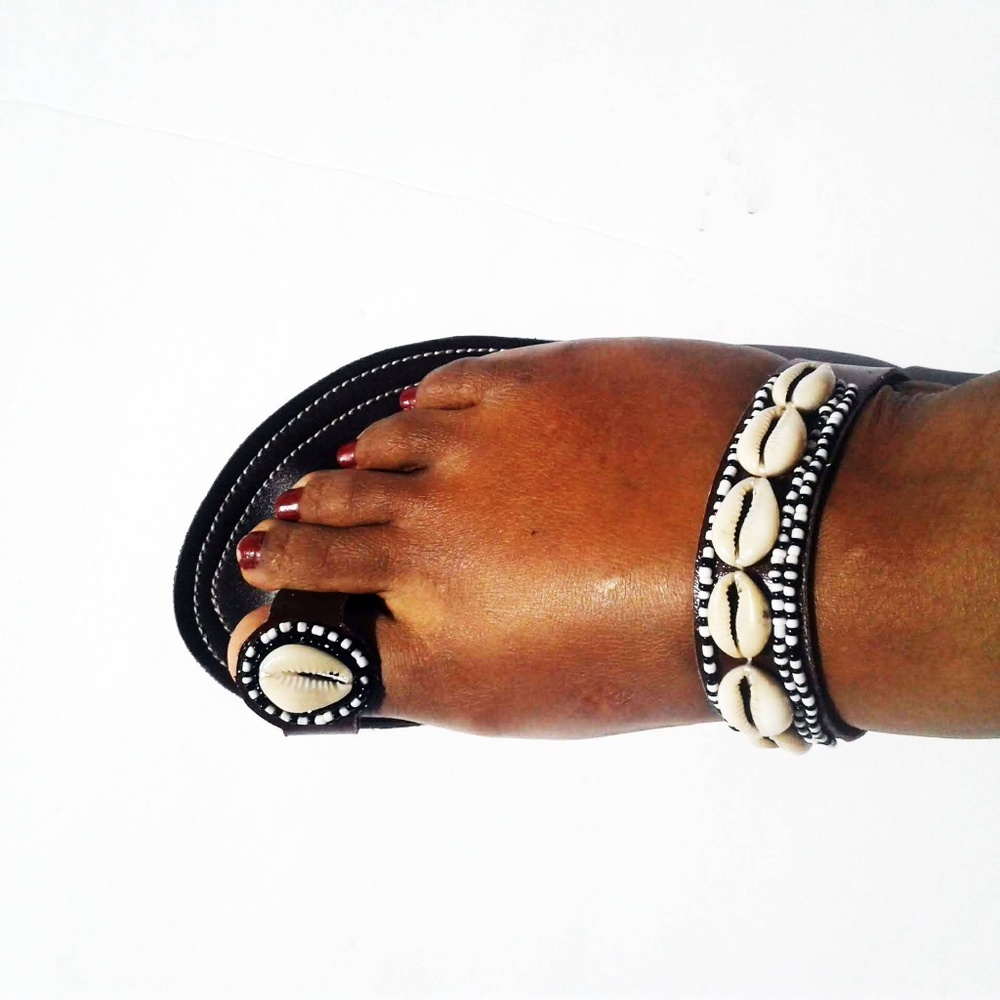 Women's ring sandals